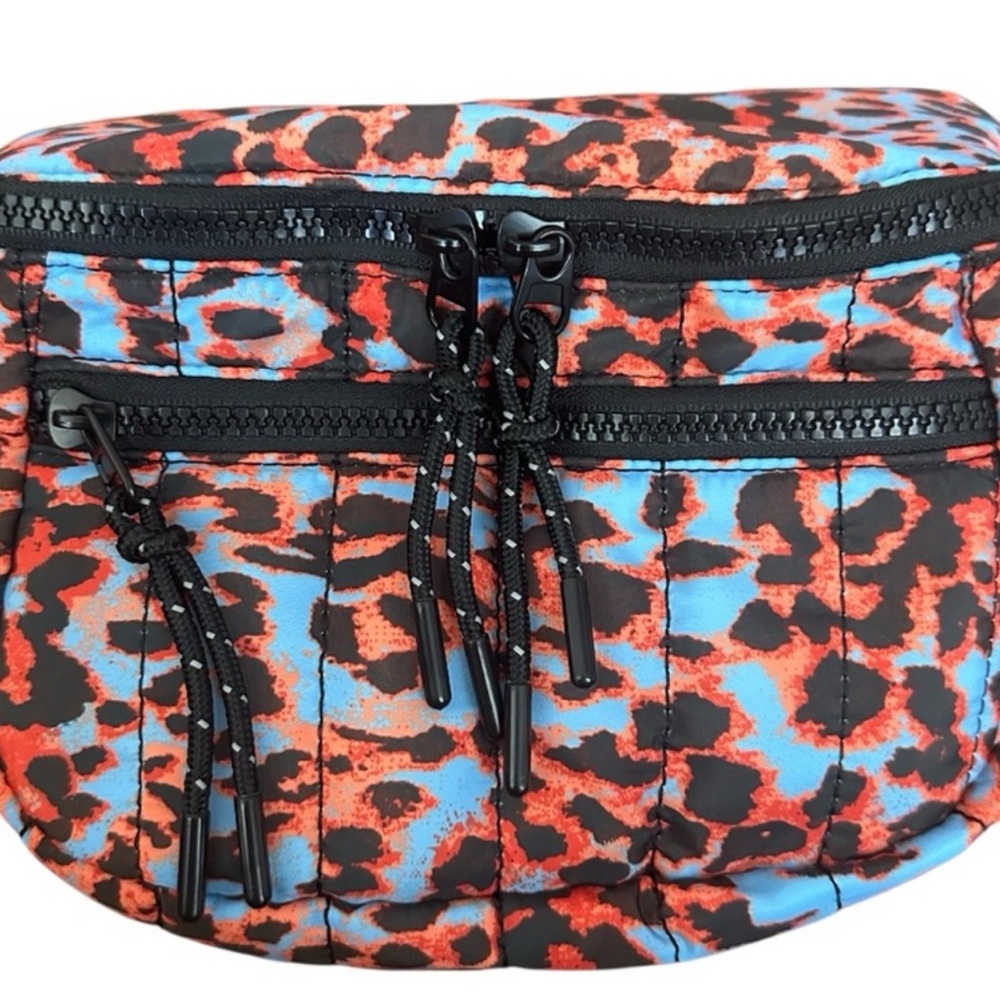 FREE PEOPLE MOVEMENT QUILTED PRINT SLING BELT BAG NWT - Picture 7 of 10